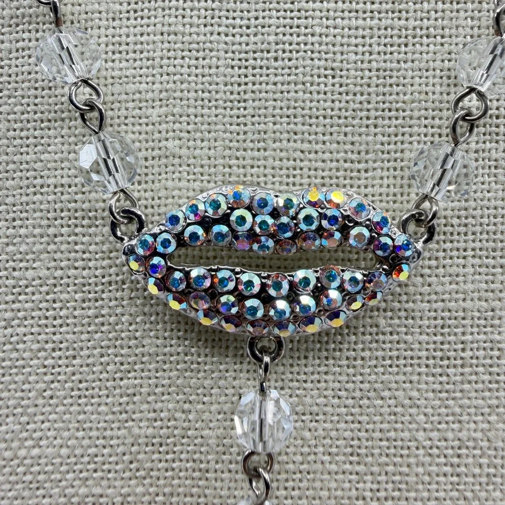 Y2K Crystal Lips Y-Necklace Sparkling Rhinestone Statement Jewelry Coquette Chic